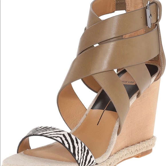 Wedge Dolce Vita Sandal - Picture 3 of 7